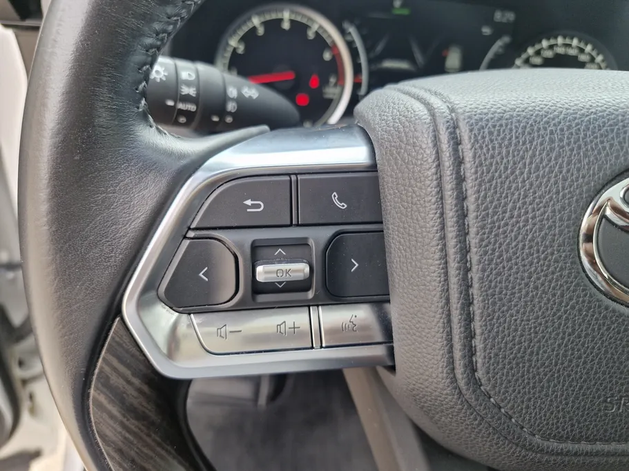 2023 Toyota Land Cruiser VXS 