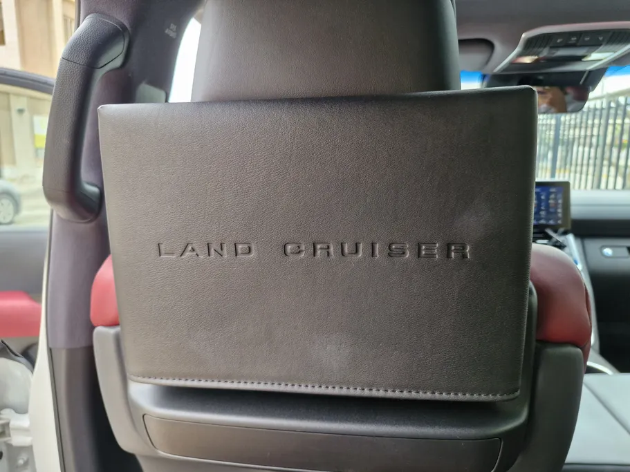 2023 Toyota Land Cruiser VXS 