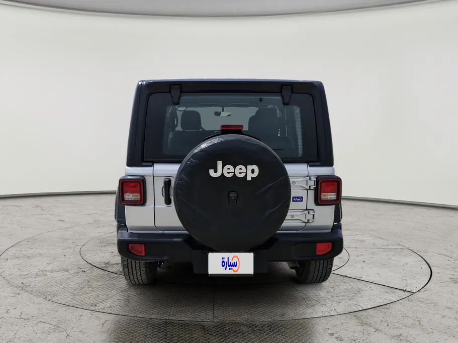 2023 Jeep Wrangler Sahara 