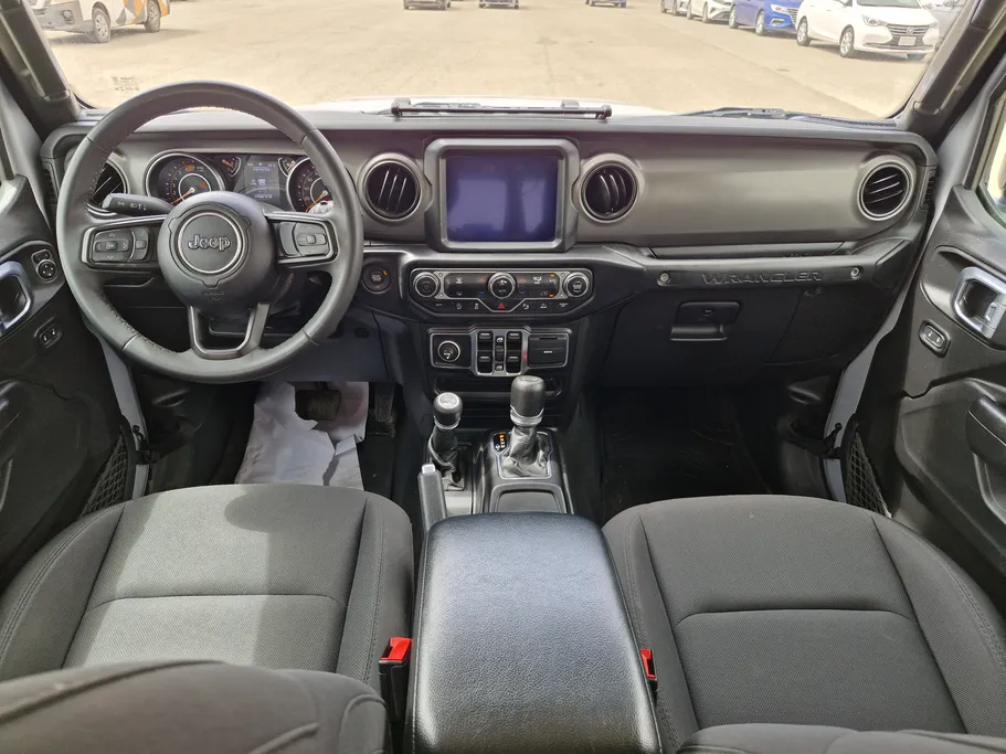 2023 Jeep Wrangler Sahara 