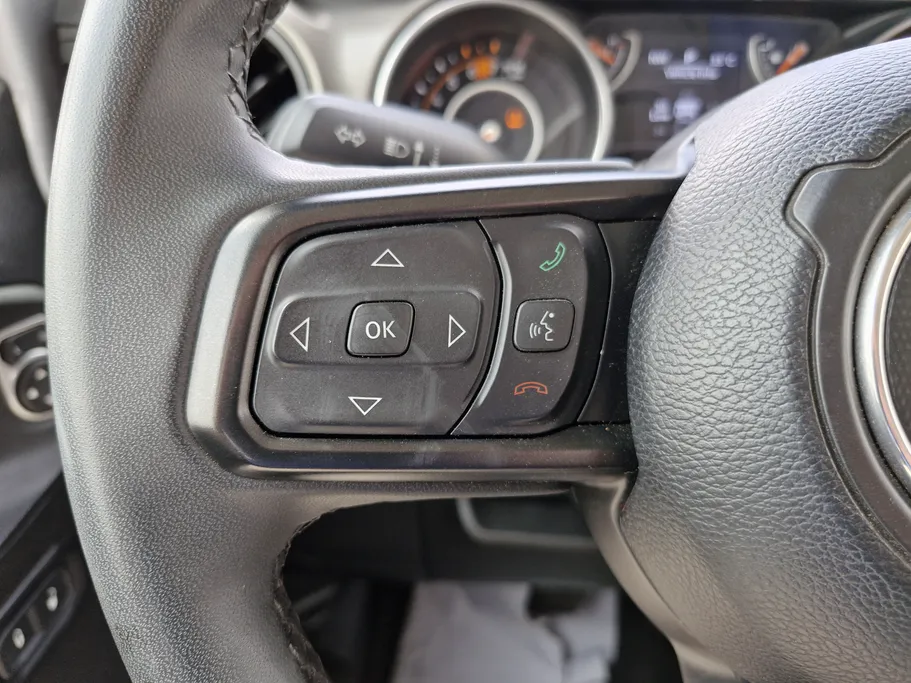 2023 Jeep Wrangler Sahara 