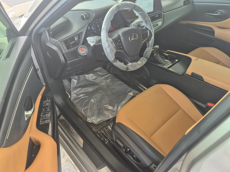 2024 Lexus ES 300 HH Hybrid Executive 