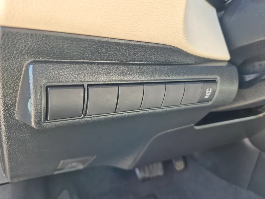 تويوتا كورولا XLI 2022 