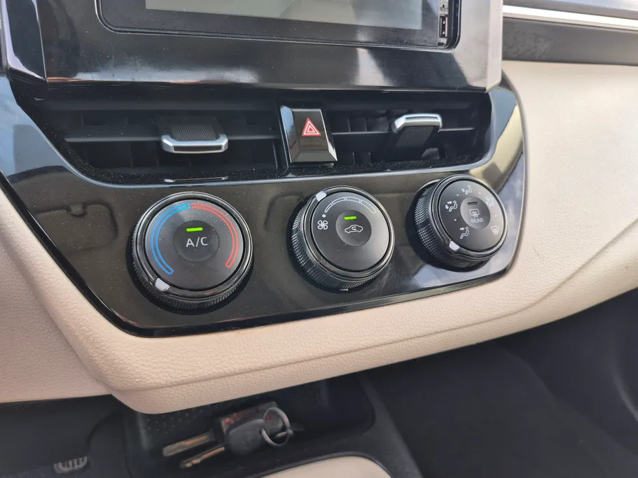 تويوتا كورولا XLI 2022 