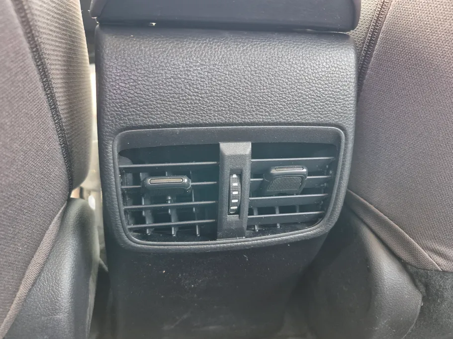 تويوتا كورولا XLI 2022 