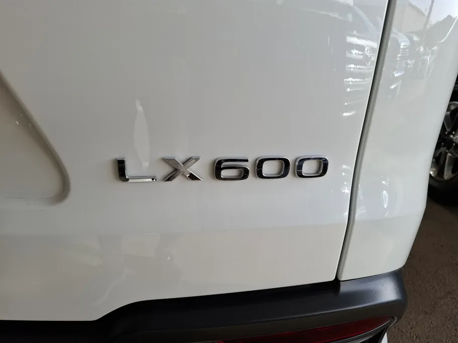 2024 Lexus LX 600 