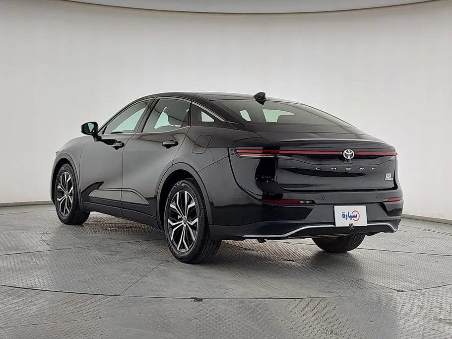 2023 Toyota Crown Premium 