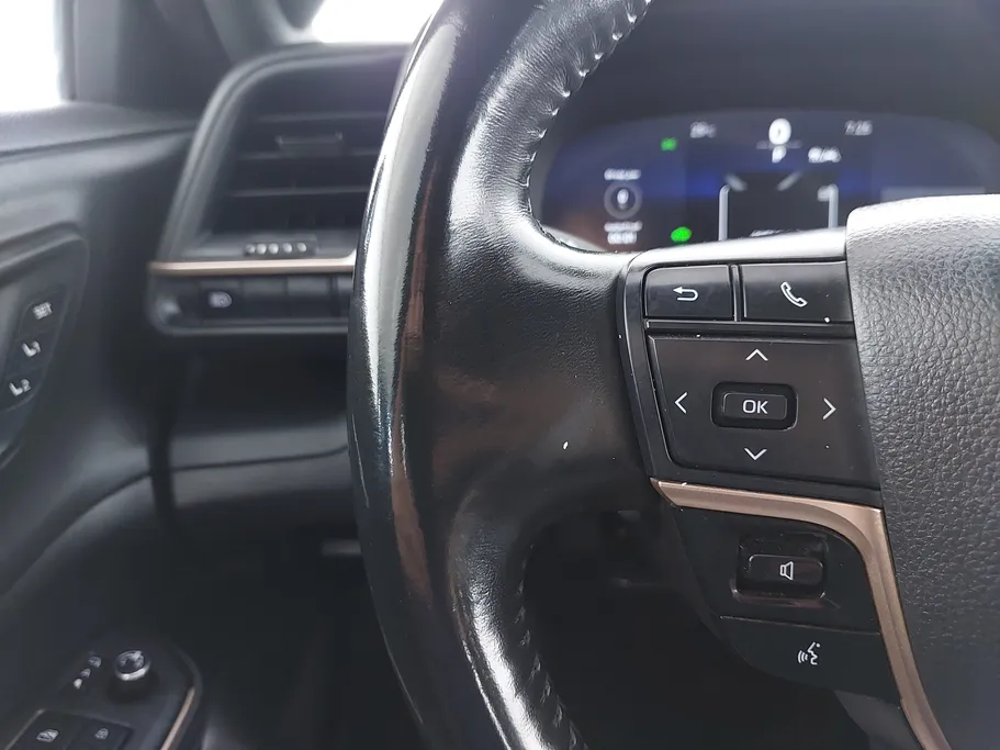 2023 Toyota Crown Premium 