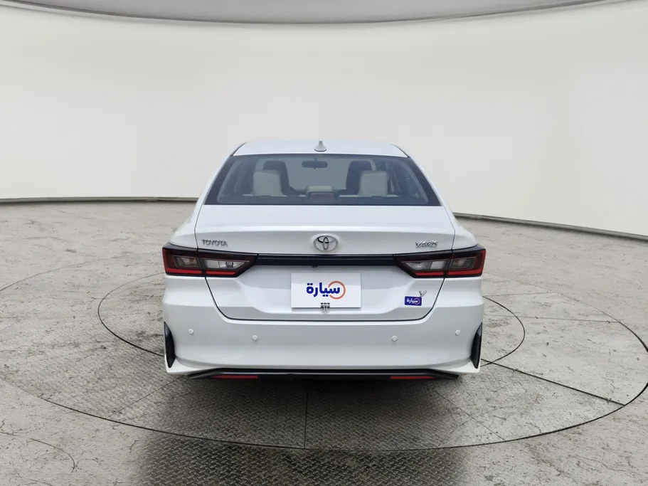 2023 Toyota Yaris  Y 