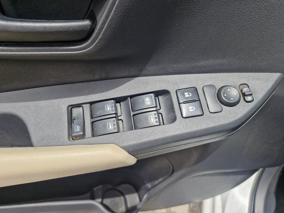 2023 Toyota Yaris  Y 