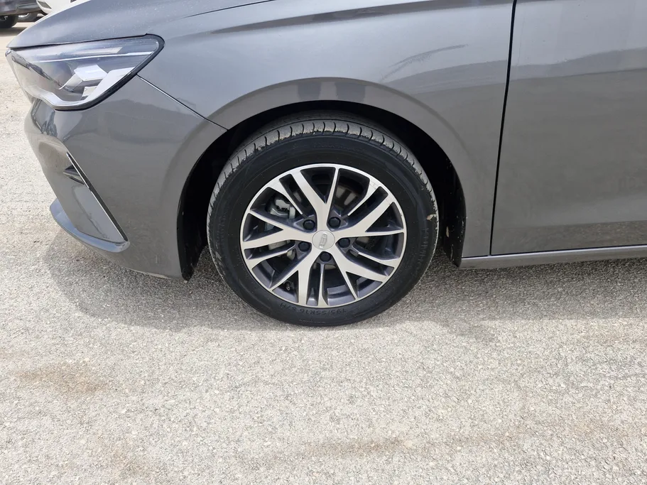 جيلي امجراند GS 2024 