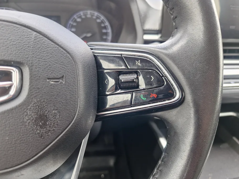 جيلي امجراند GS 2024 