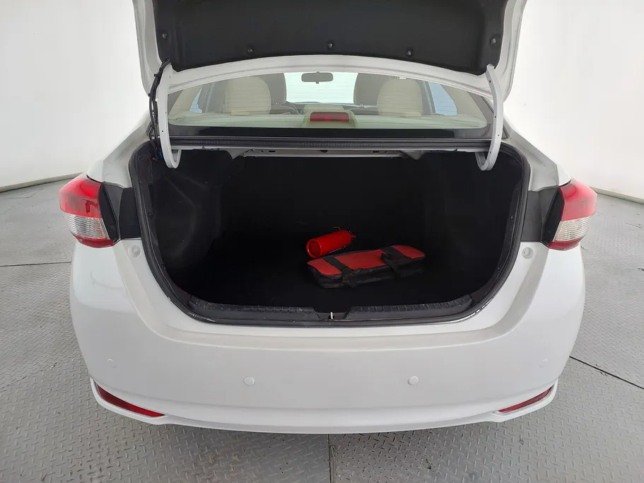 2022 Toyota Yaris  Y 