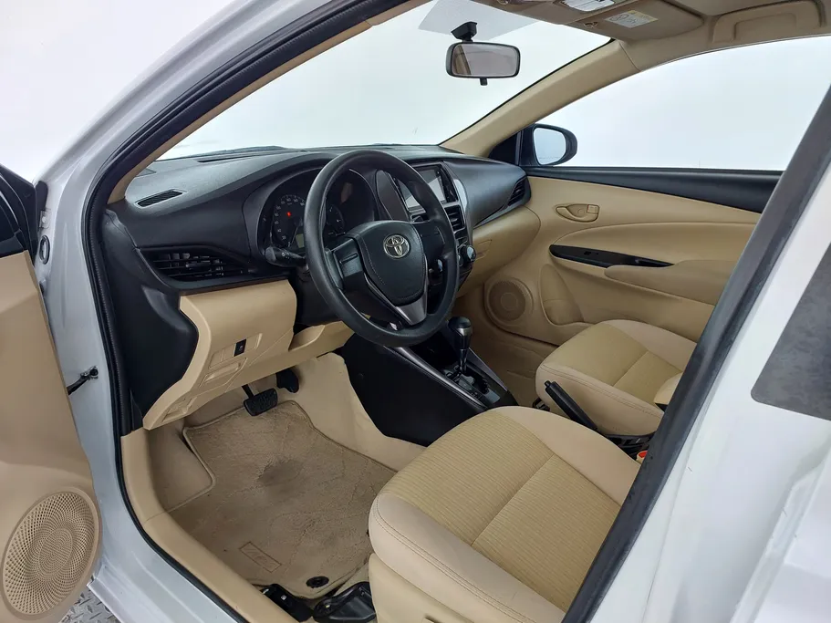 2022 Toyota Yaris  Y 