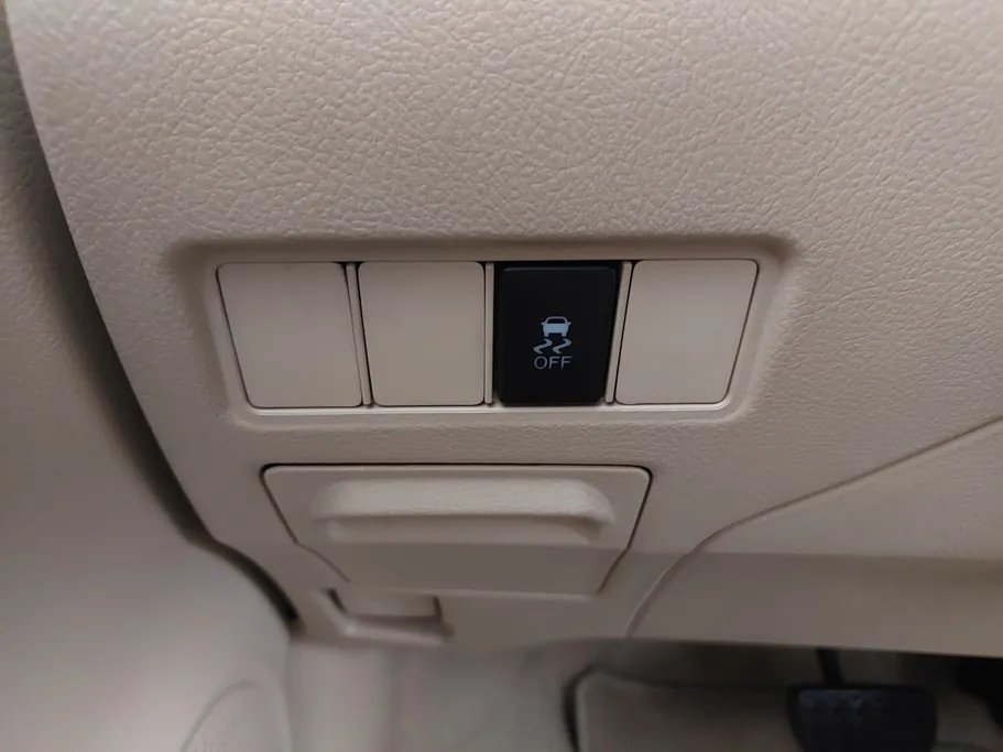 2022 Toyota Yaris  Y 