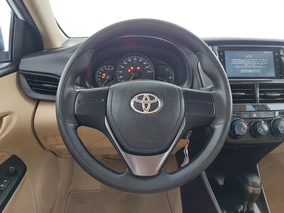 2022 Toyota Yaris  Y 