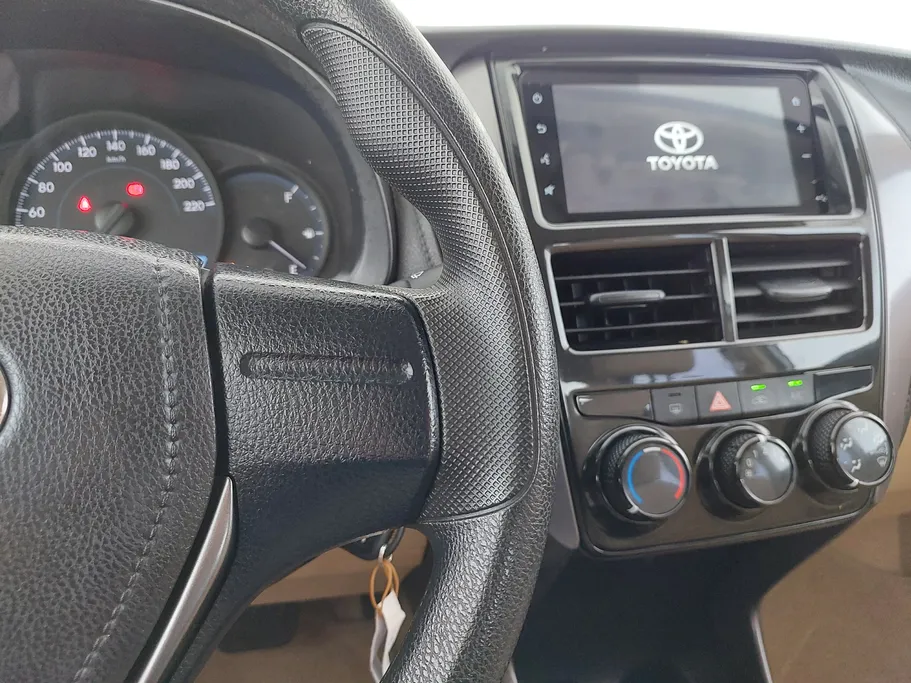 2022 Toyota Yaris  Y 