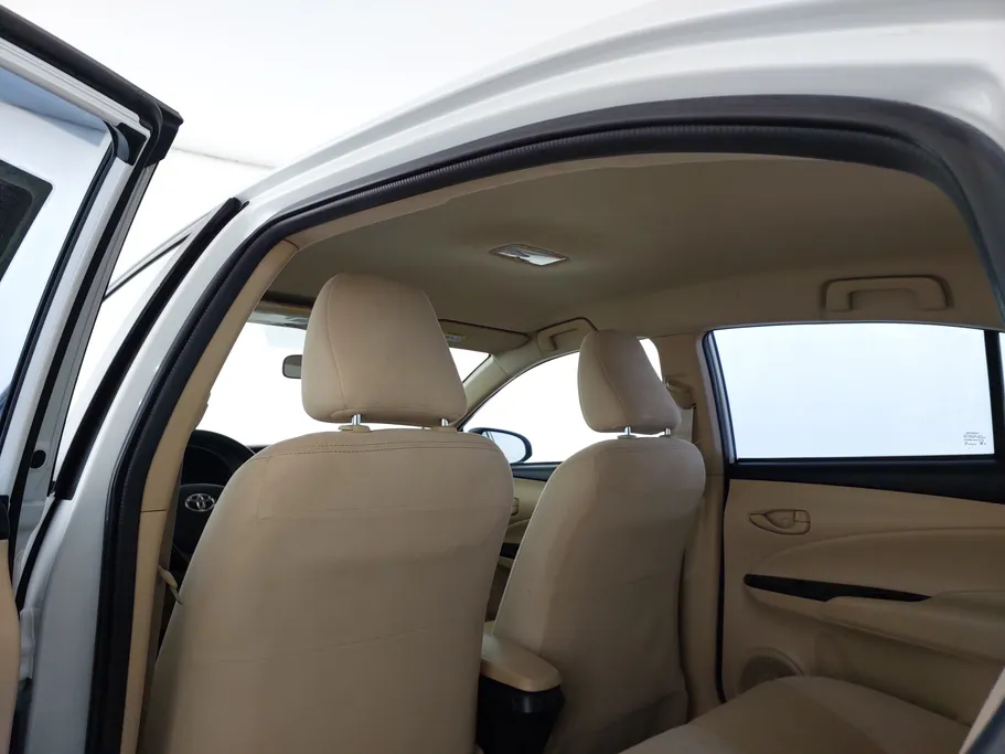 2022 Toyota Yaris  Y 