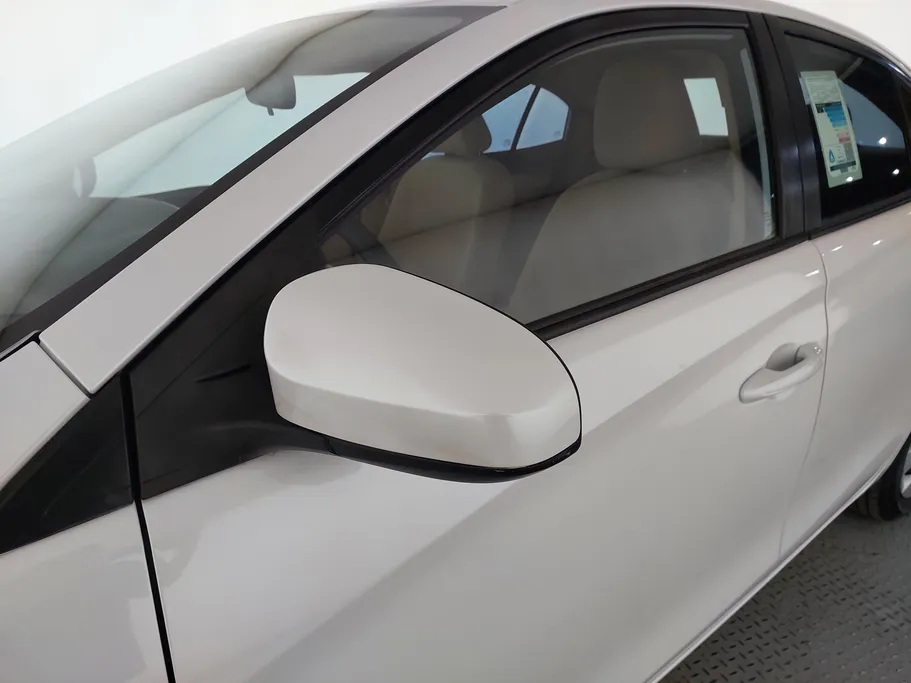 2022 Toyota Yaris  Y 