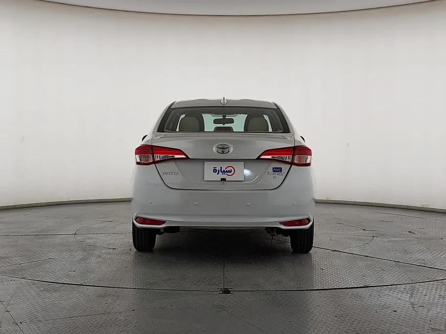 2022 Toyota Yaris  Y 