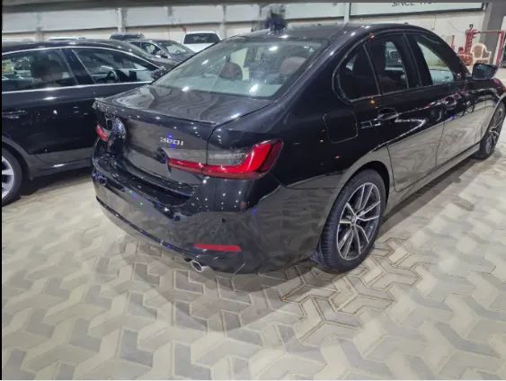 2023 BMW 3 Series 320i  