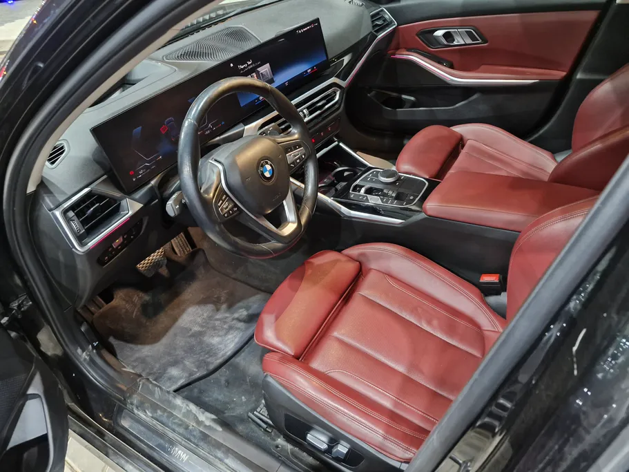 2023 BMW 3 Series 320i  