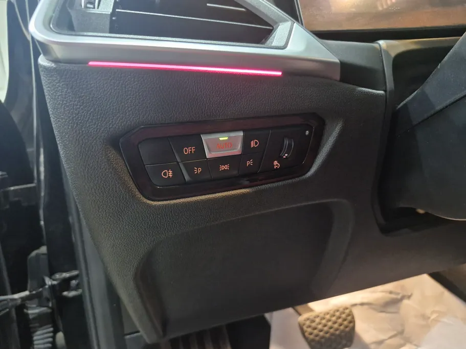 2023 BMW 3 Series 320i  