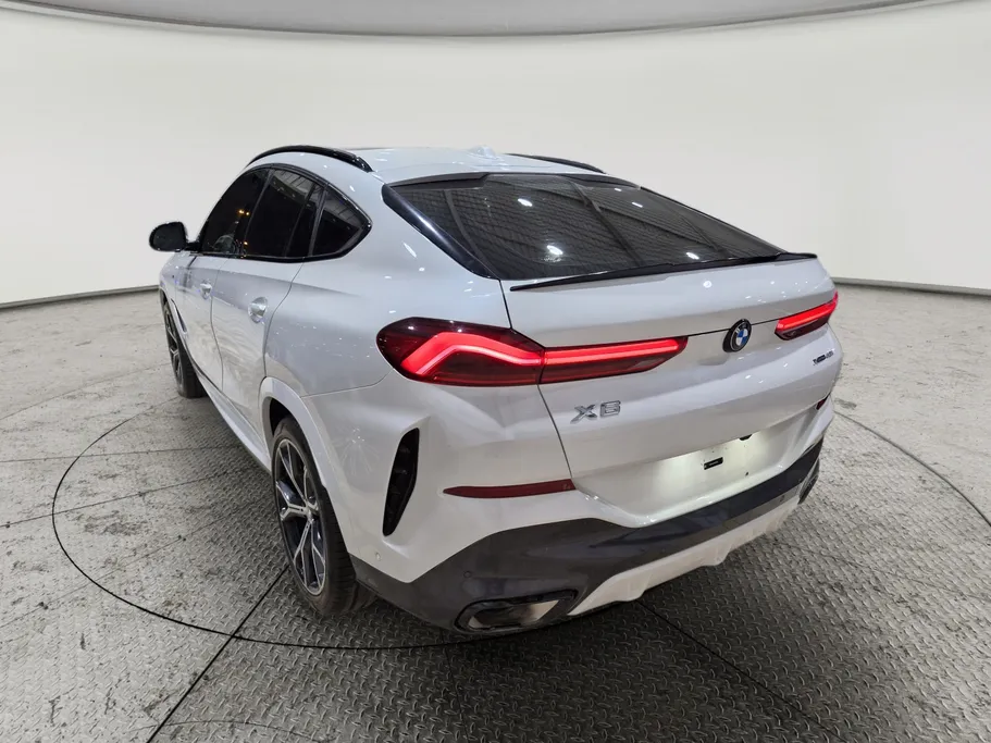 بي ام دبليو الفئة اكس 6 xDrive 40i 2024 