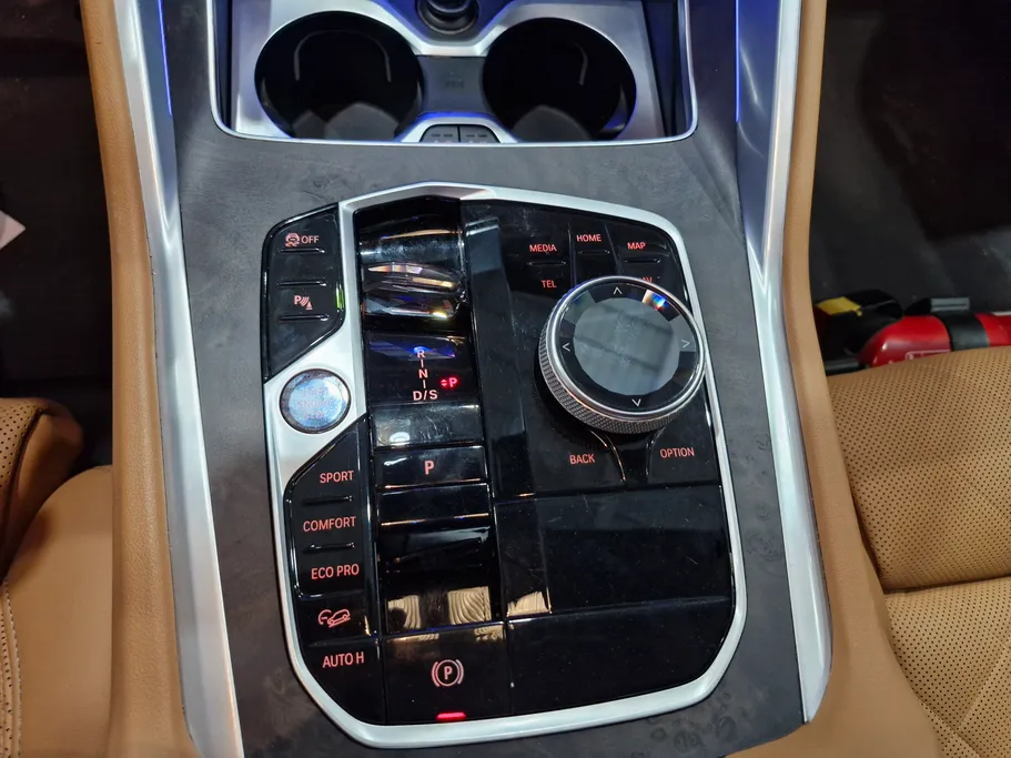 بي ام دبليو الفئة اكس 6 xDrive 40i 2024 