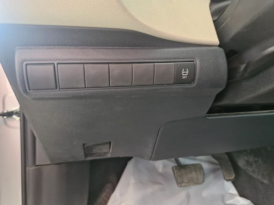 تويوتا كورولا XLI 2024 