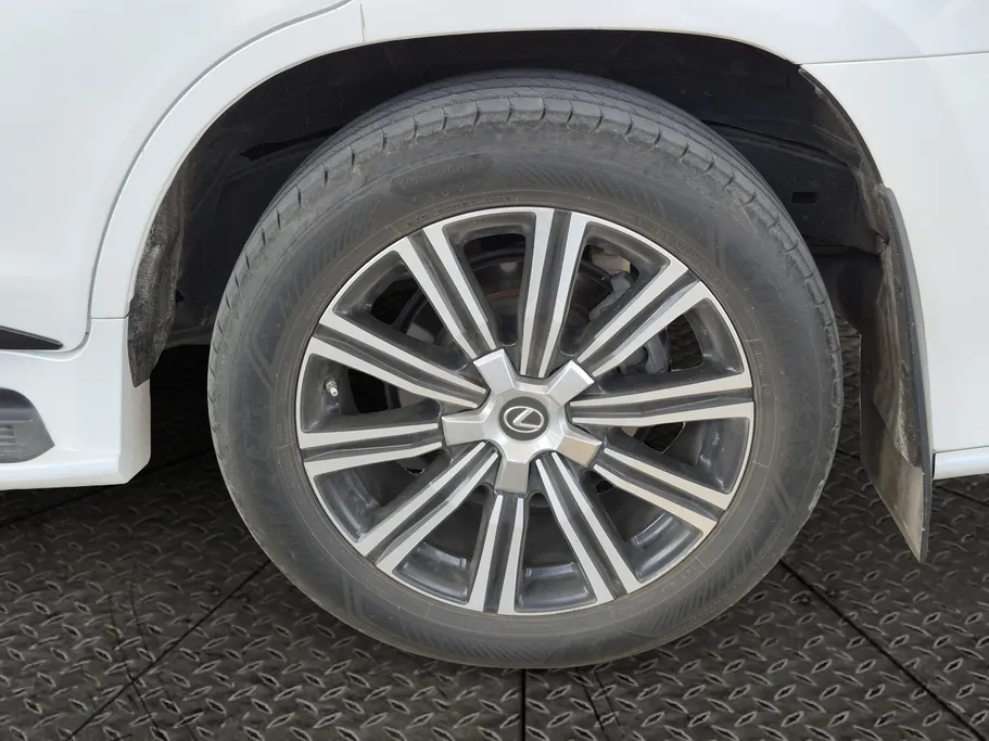لكزس LX 570 S 2018 