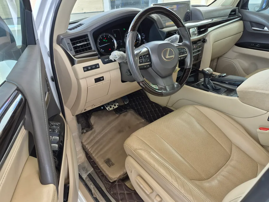2018 Lexus LX 570 S 