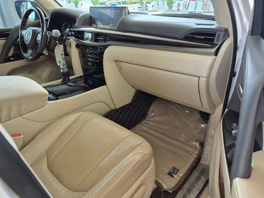2018 Lexus LX 570 S 
