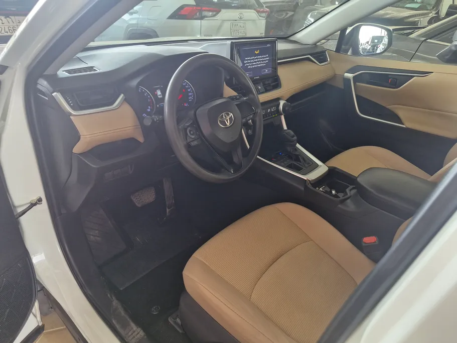 تويوتا راف فور LE 2019 