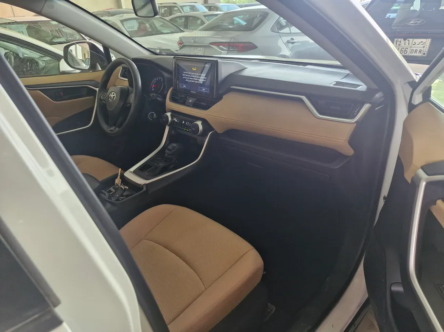 تويوتا راف فور LE 2019 