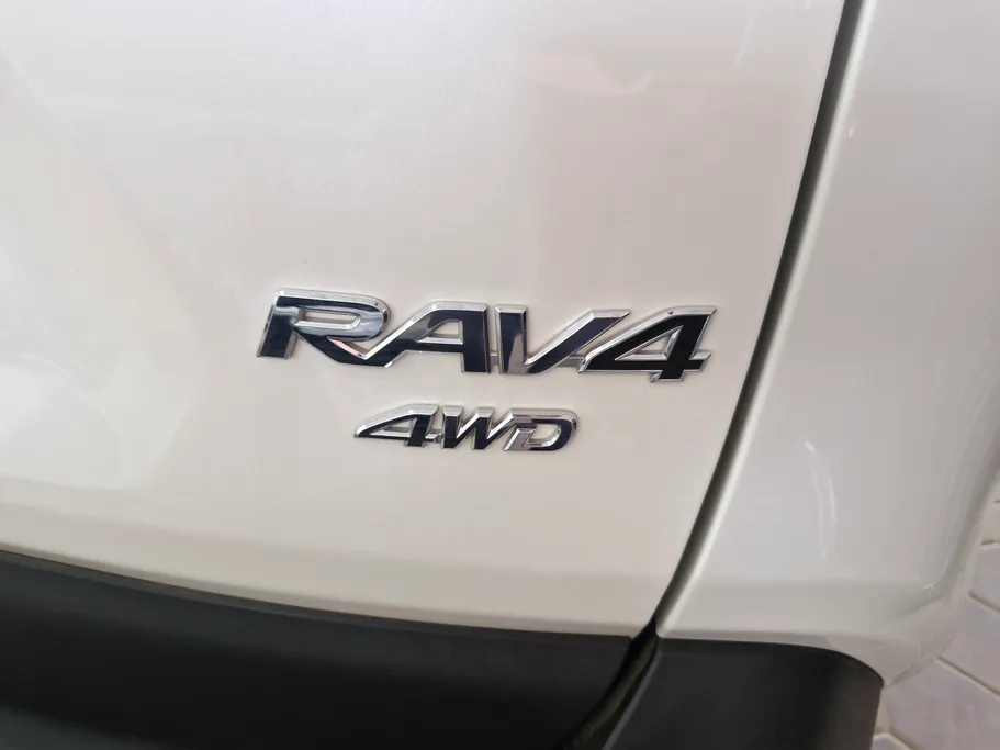 تويوتا راف فور LE 2019 