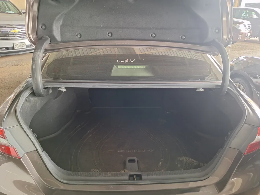 2021 Toyota Camry  SE 