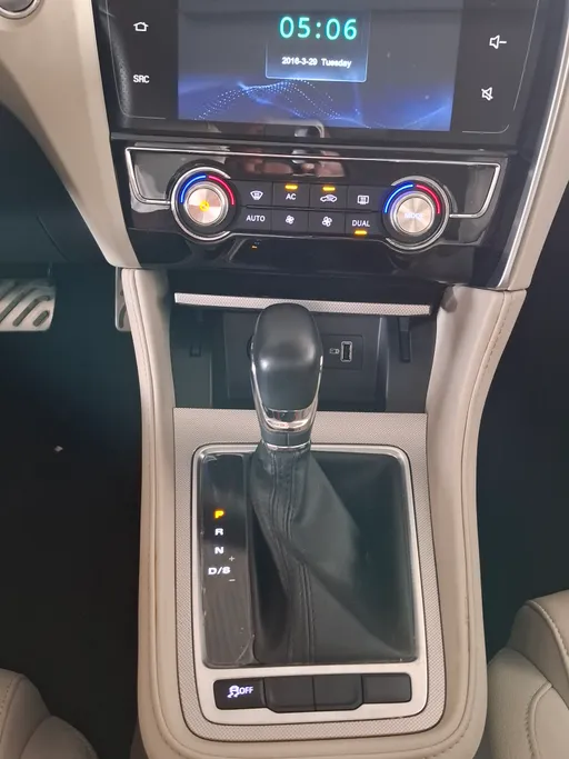 ام جي 6 COM 2022 