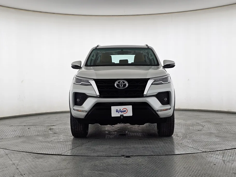تويوتا فورتشنر VX 2023 