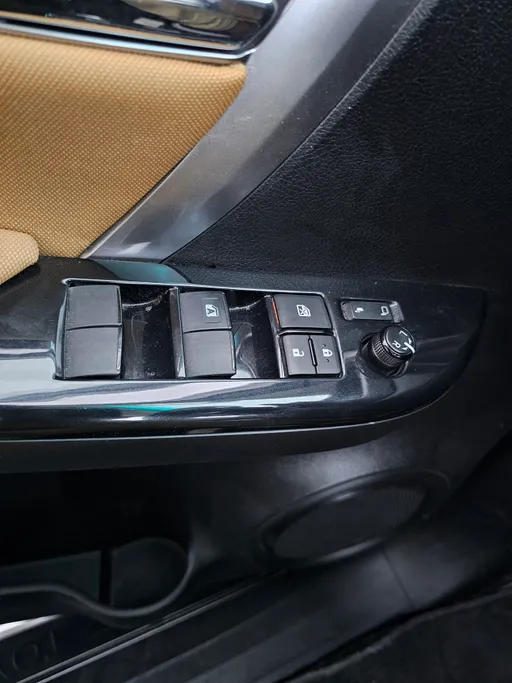 تويوتا فورتشنر VX 2023 