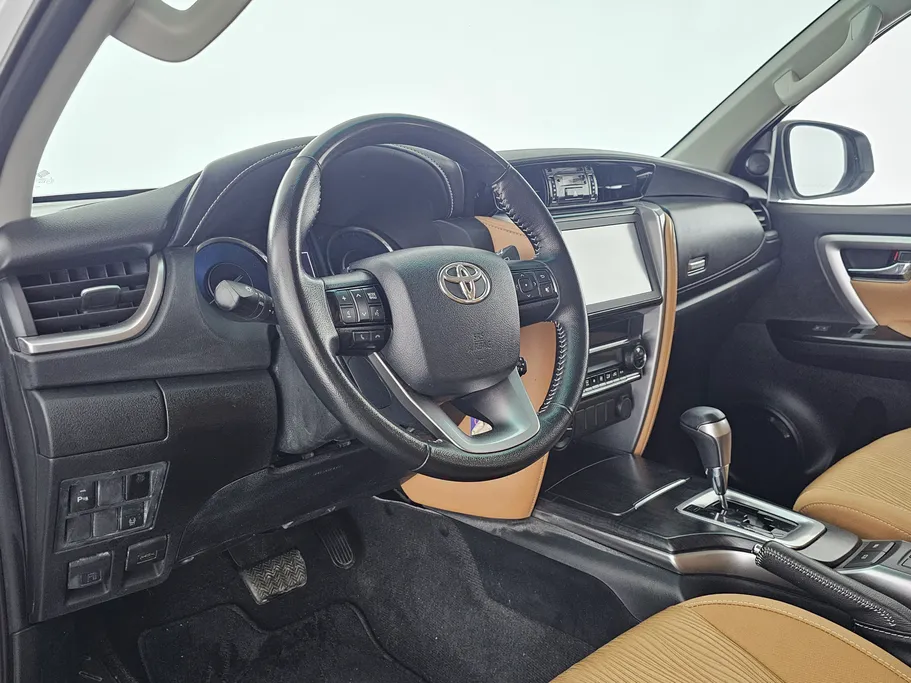 تويوتا فورتشنر VX 2023 