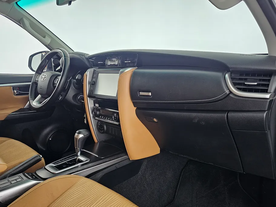 تويوتا فورتشنر VX 2023 