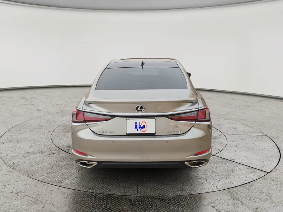 لكزس ES 350 2025 