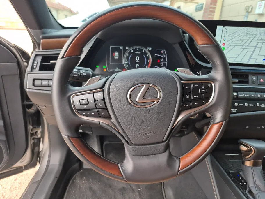 لكزس ES 350 2025 