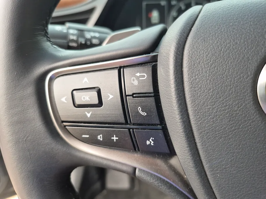 لكزس ES 350 2025 