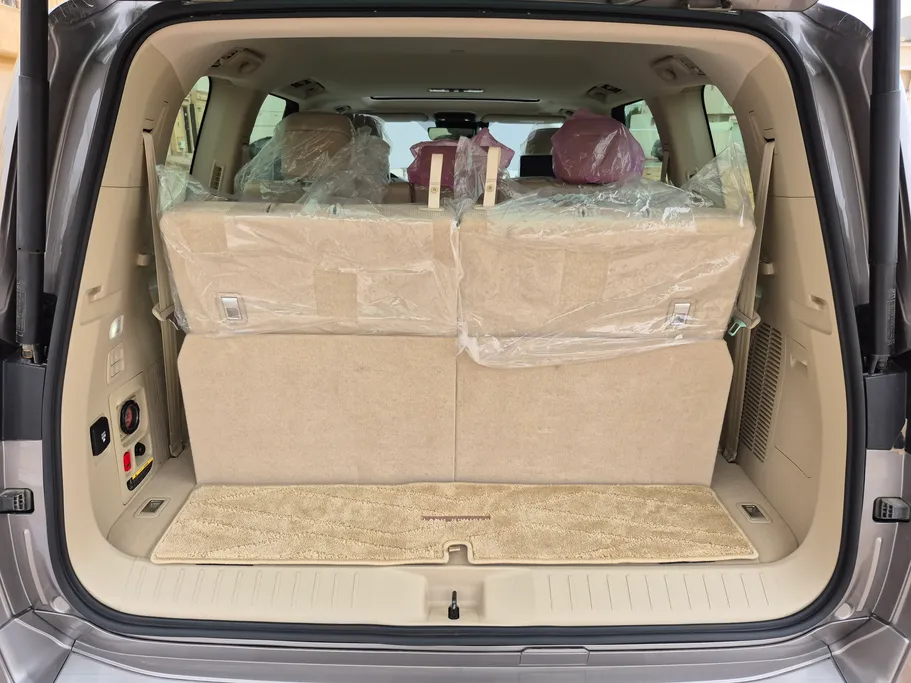 2025 Toyota Land Cruiser VXR 