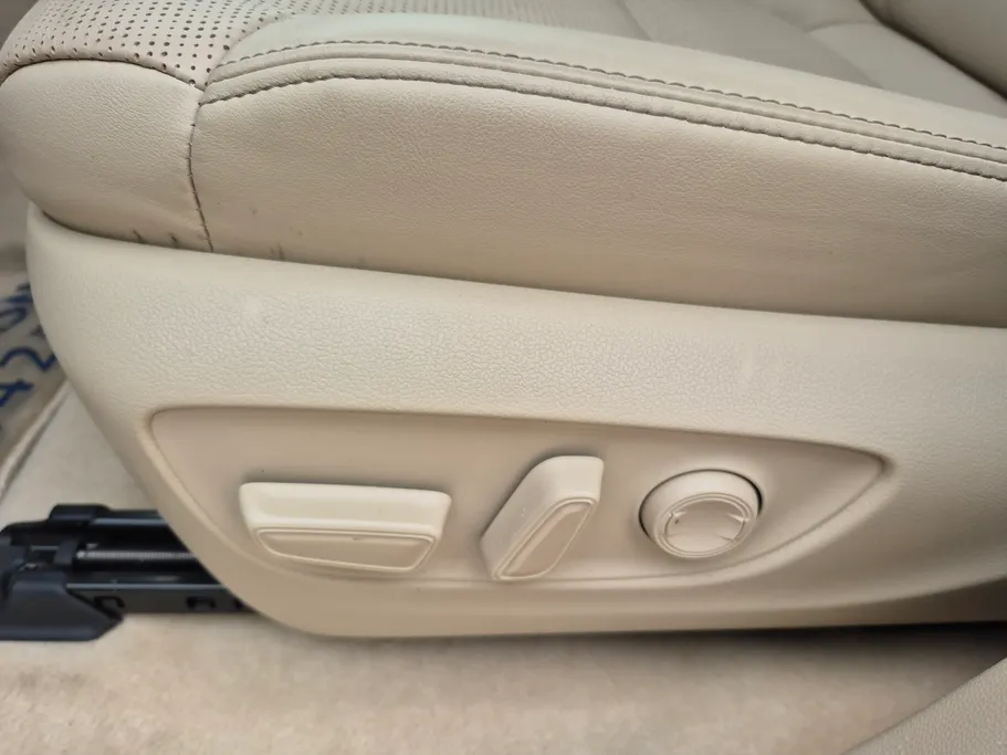 2025 Toyota Land Cruiser VXR 