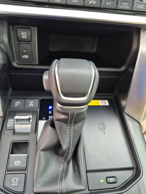 2025 Toyota Land Cruiser VXR 