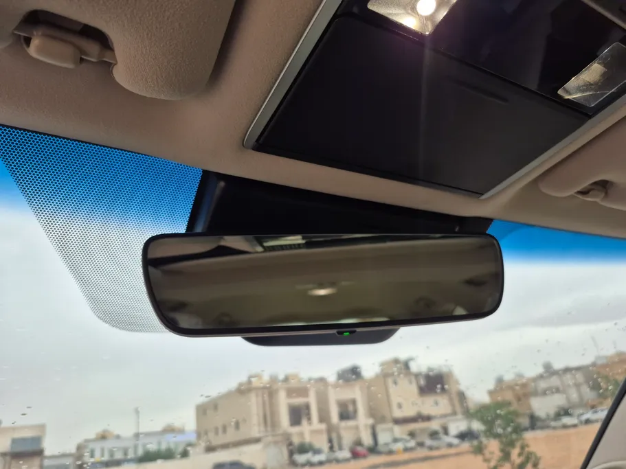 2025 Toyota Land Cruiser VXR 