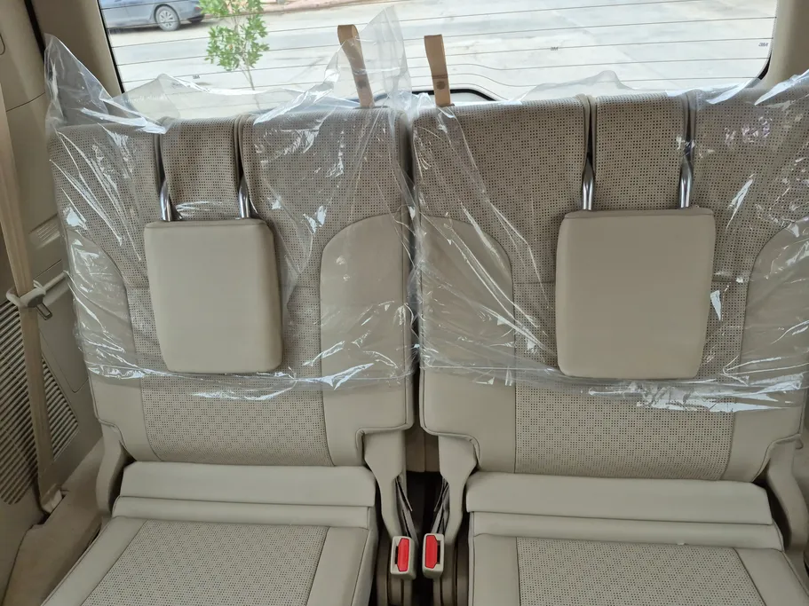 2025 Toyota Land Cruiser VXR 